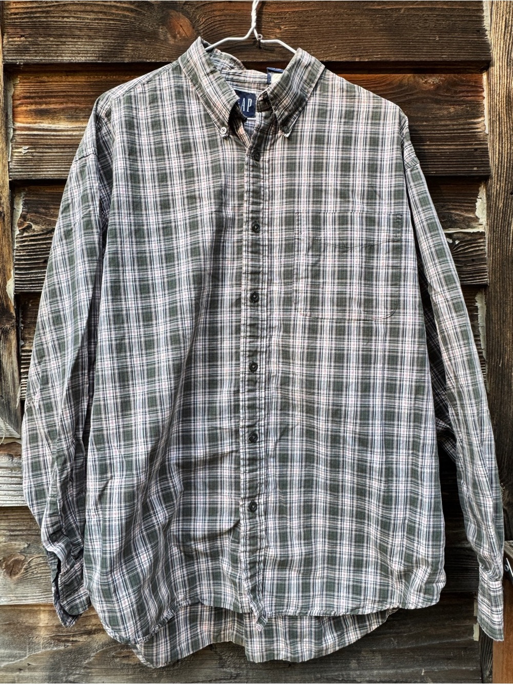 Gap plaid button up shirt 100% cotton Men’s Large
